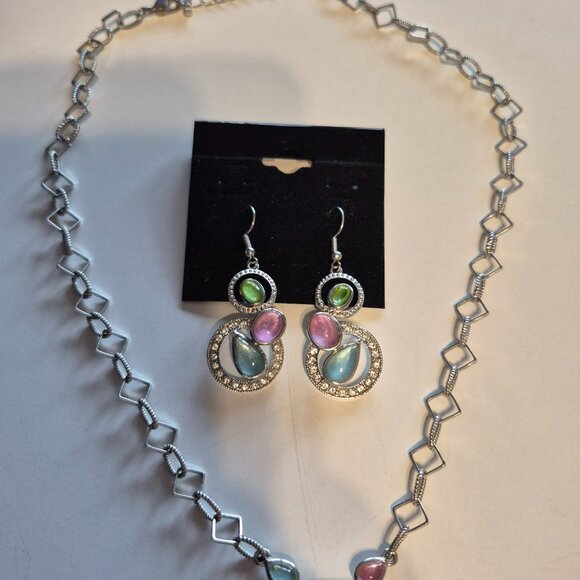 Vintage Butler Geometric Coloured Gemstone Necklace and Earrings Set Signed - Picture 9 of 15